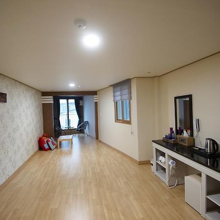 Dorcas Tourist Hostel Tongyeong Zewnętrze zdjęcie