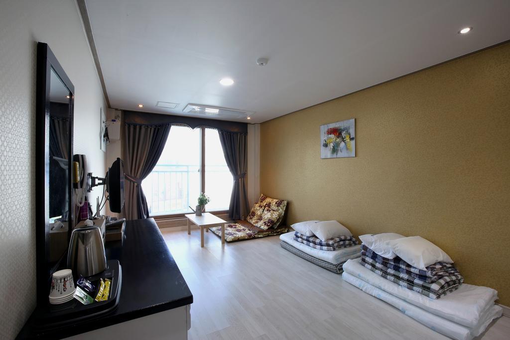 Dorcas Tourist Hostel Tongyeong Zewnętrze zdjęcie
