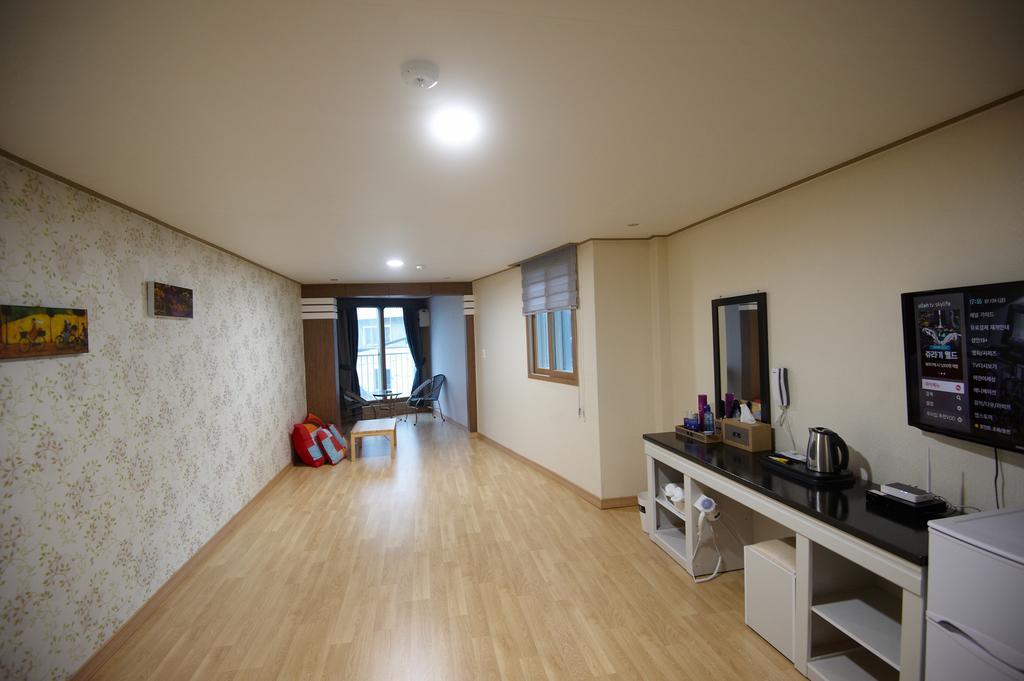 Dorcas Tourist Hostel Tongyeong Zewnętrze zdjęcie