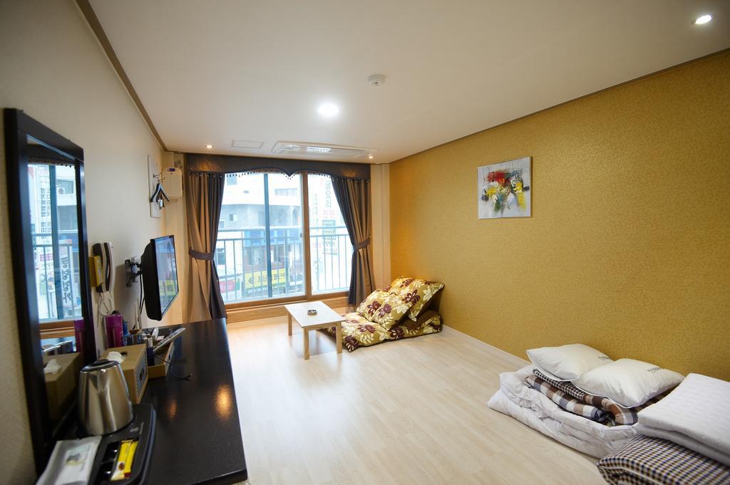 Dorcas Tourist Hostel Tongyeong Zewnętrze zdjęcie