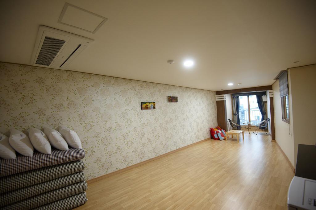 Dorcas Tourist Hostel Tongyeong Zewnętrze zdjęcie