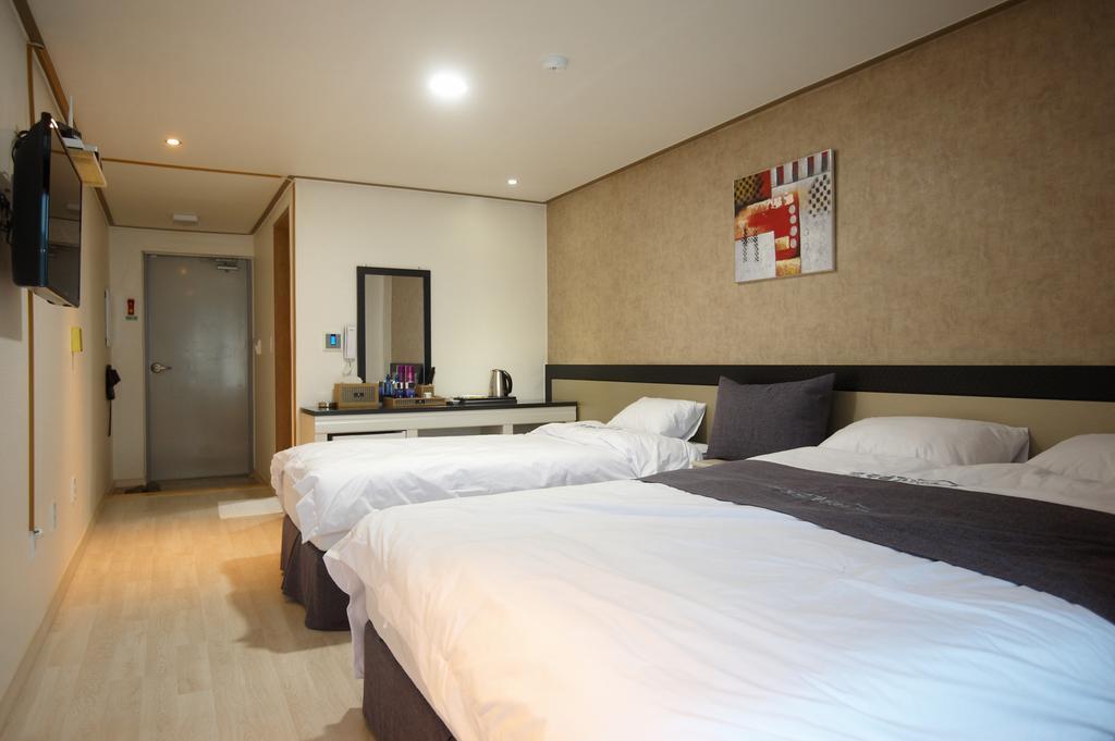 Dorcas Tourist Hostel Tongyeong Zewnętrze zdjęcie