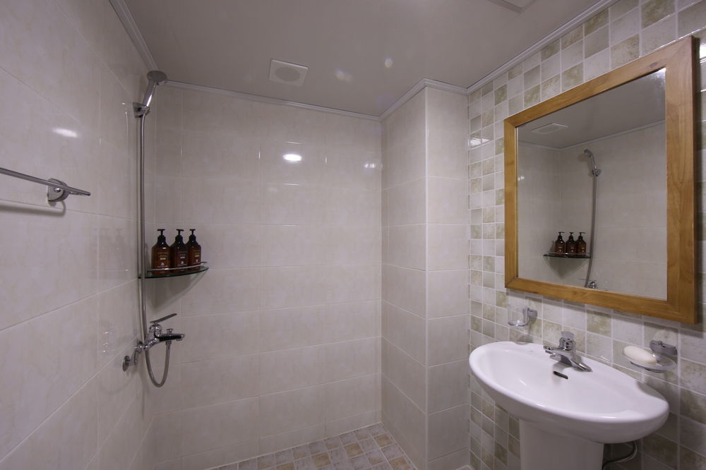 Dorcas Tourist Hostel Tongyeong Zewnętrze zdjęcie